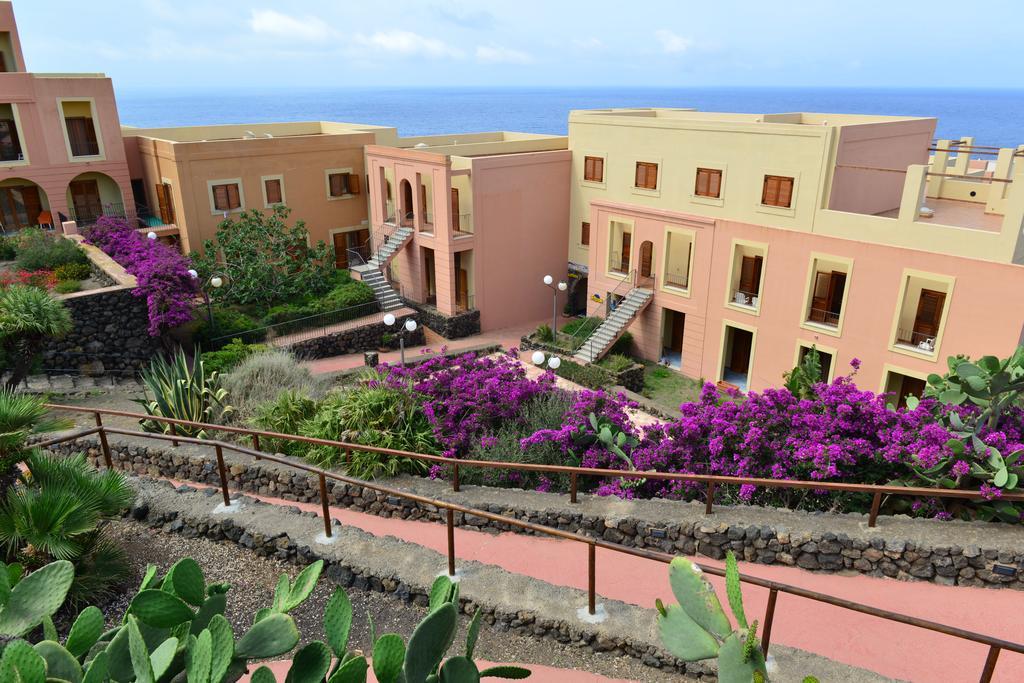 Suvaki Resort Madonna Delle Grazie Buitenkant foto