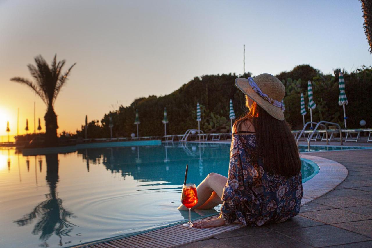 Suvaki Resort Madonna Delle Grazie Buitenkant foto